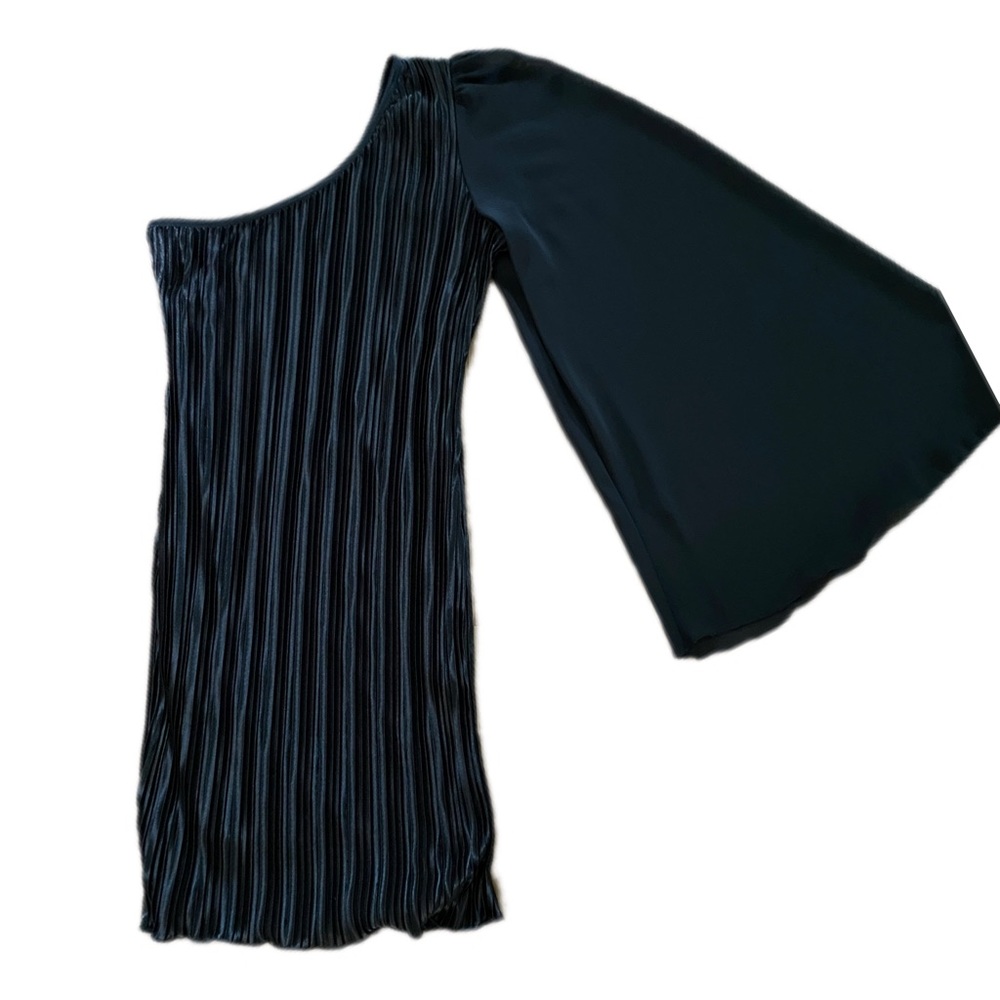 NWT Black Pleated One Bell Sleeve Dress